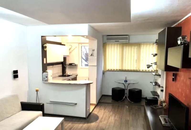 Titan, Constantin Brancusi, Piata Minis, Lucretiu Patrascanu,